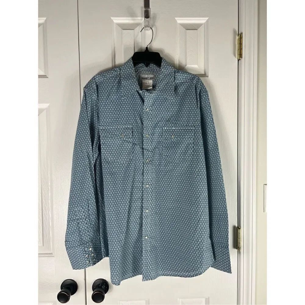 NWOT Wrangler Mens Button Down Pearl Snaps Shirt L
